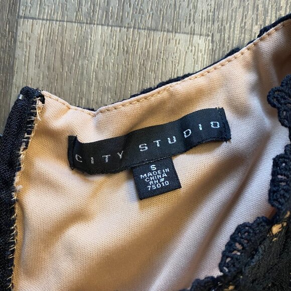 City Studio Size 5 Black Lace Fit and Flare Dress Sleeveless - Picture 2 of 6